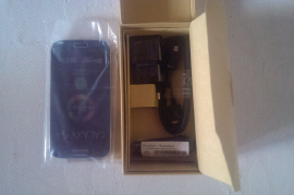 Okazion!! Samsung S4 model I9500  i ri ne kuti  